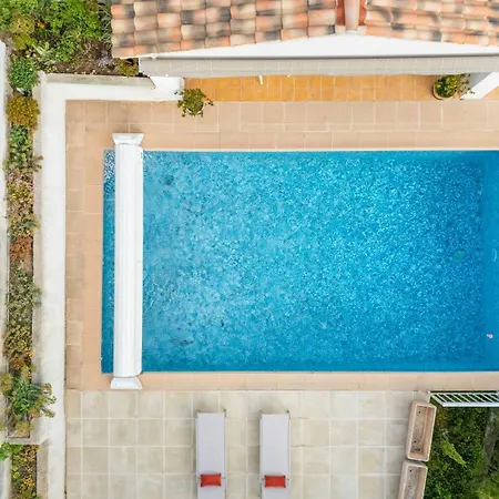 Sea View Between And Saint-tropez *