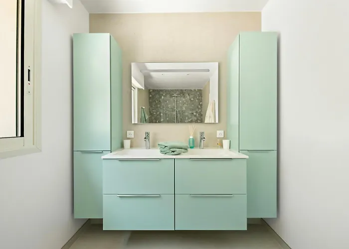 Sea View Between And Saint-tropez