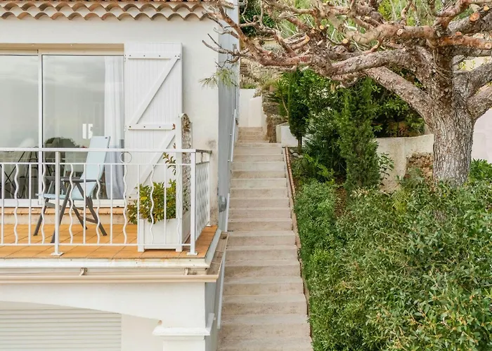 Sea View Between And Saint-tropez Feriehus Hyères